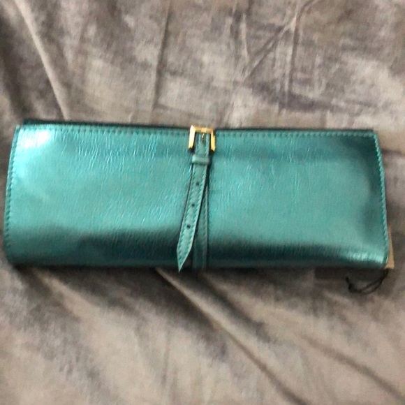 Burberry clutch - Picture 3 of 3
